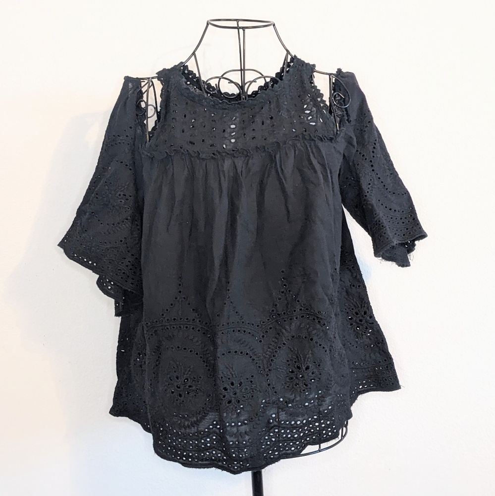 Entro Black Eyelet Cold Shoulder M Blouse